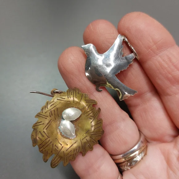 Zirkus Handcrafted Earrings - Picture 5 of 12